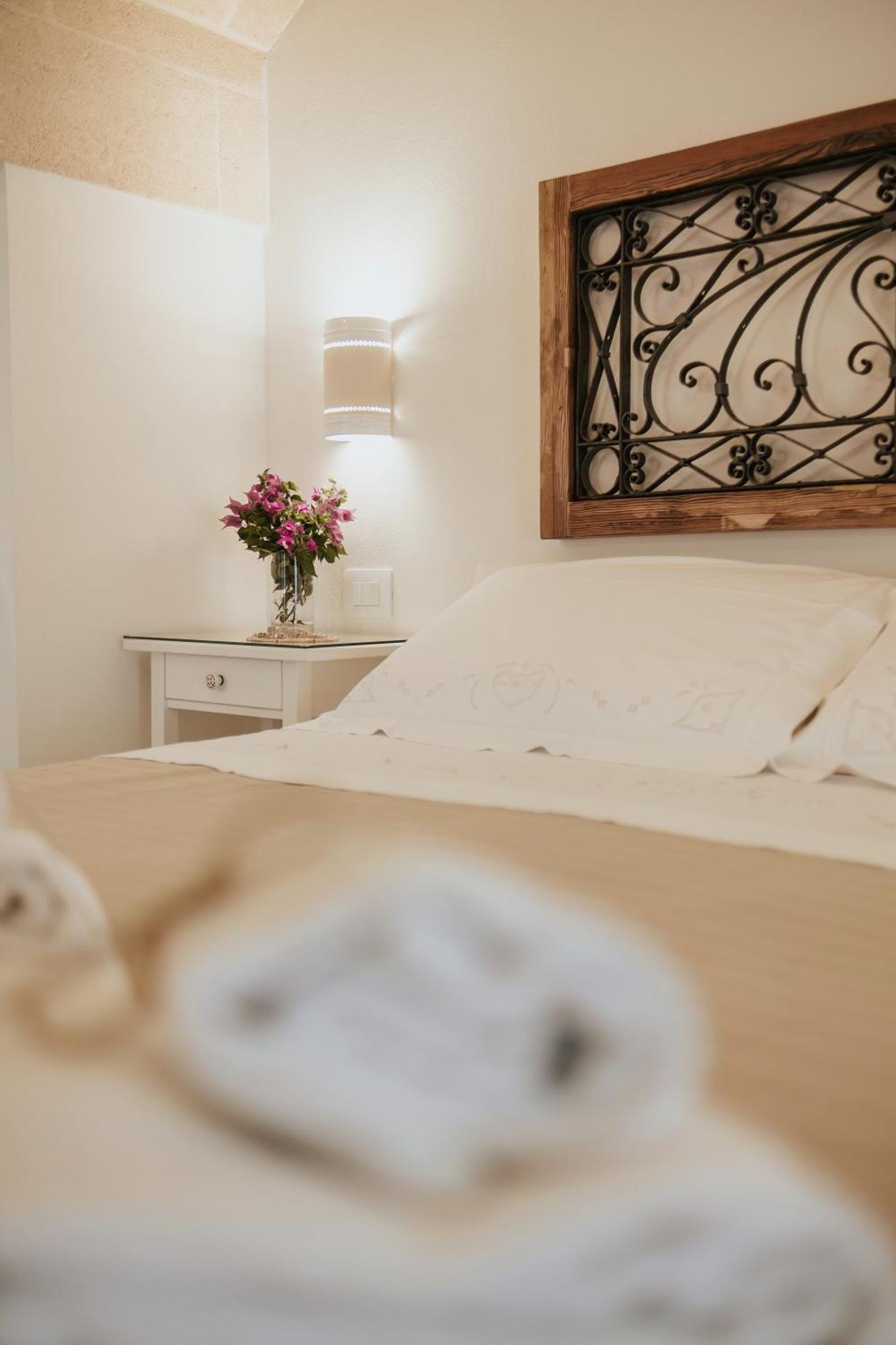 Le Maioliche - Apulian B&B กร็อตตาเย ภายนอก รูปภาพ